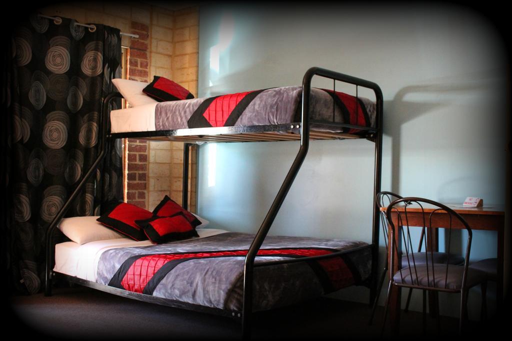 York's Boutique Motel Extérieur photo