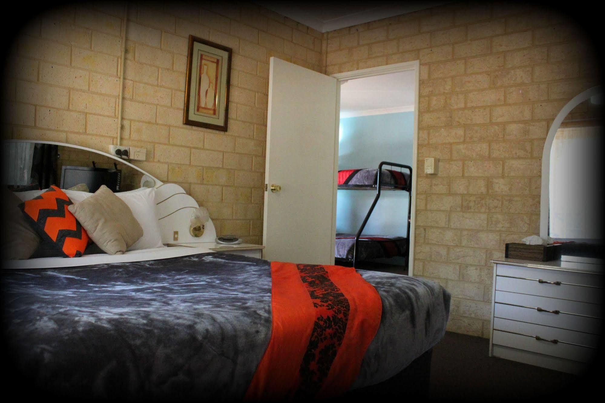 York's Boutique Motel Extérieur photo