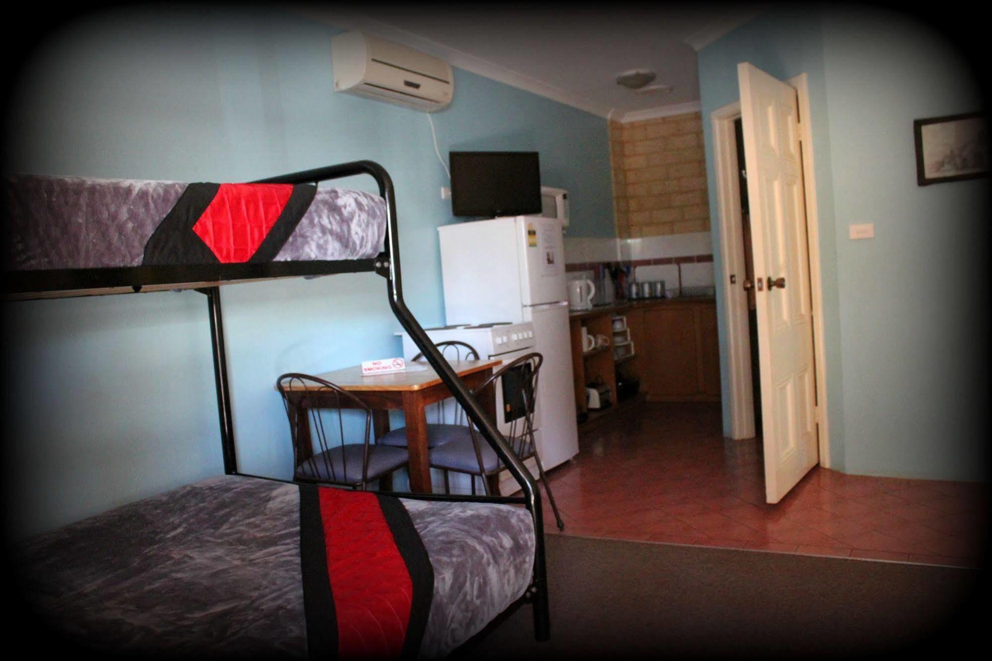 York's Boutique Motel Extérieur photo